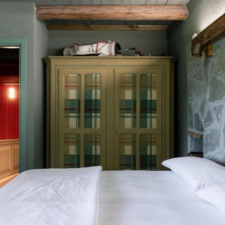 Segnavento -Rooms And Suites- Manta Екстериор снимка